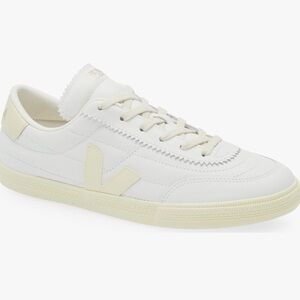 NEW. VEJA Women's Panenka Leather Sneaker, White Calcaire, Size EUR38 (US7)